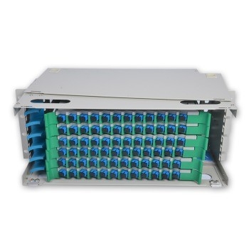 Cabos de embraiagem de fibra óptica de plástico ODF com bandeja de carga completa de 48 portas e adaptadores SC/UPC