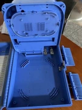 300*245*100 mm Mini Type Splitter FDB para o sistema de fibra de distribuição FTTH na Indonésia